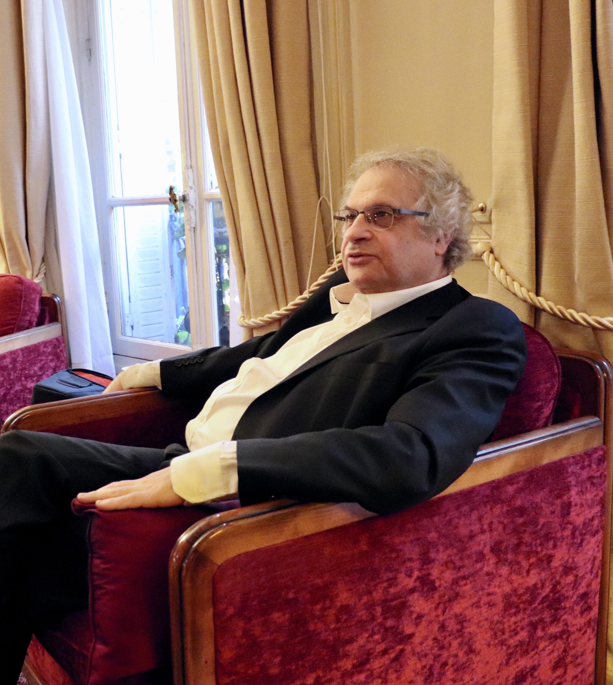 Ernestmaaloufvitre